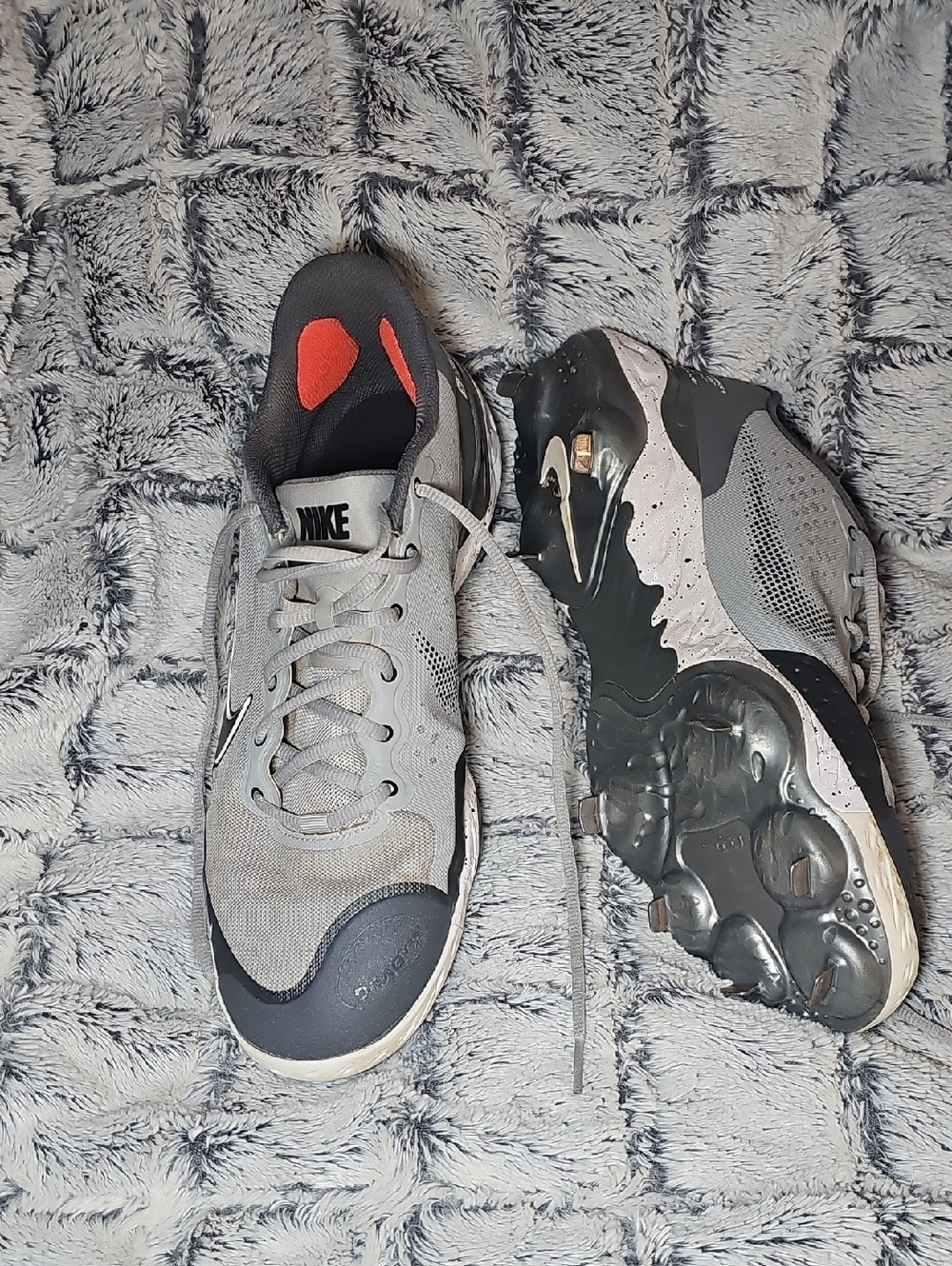 Nike Alpha Huarache Elite 3 Low Metal Baseball Cleats Grey